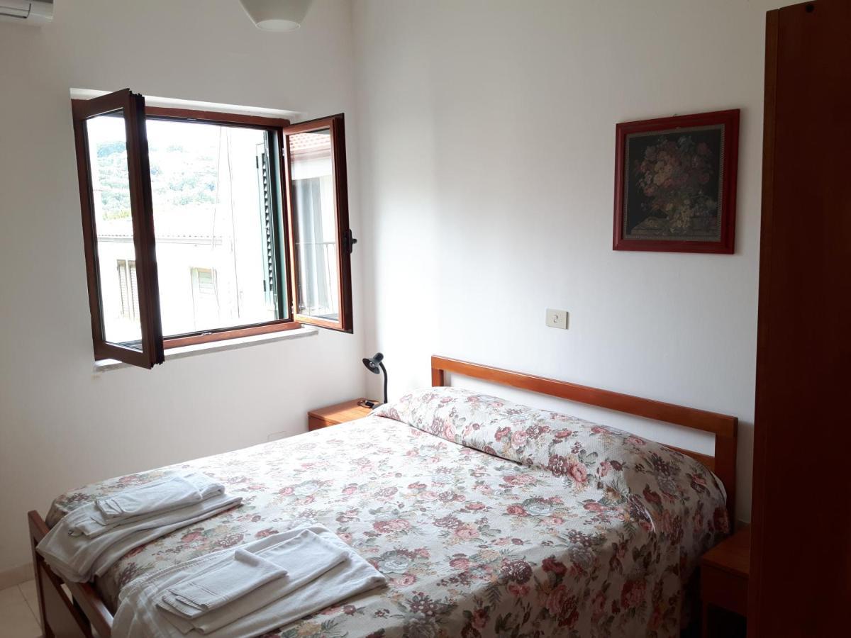 Hotel Parigino Palinuro Zewnętrze zdjęcie