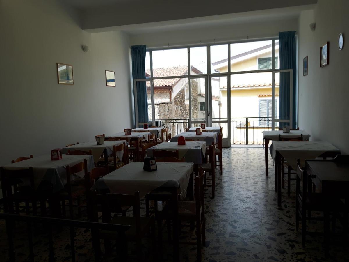 Hotel Parigino Palinuro Zewnętrze zdjęcie