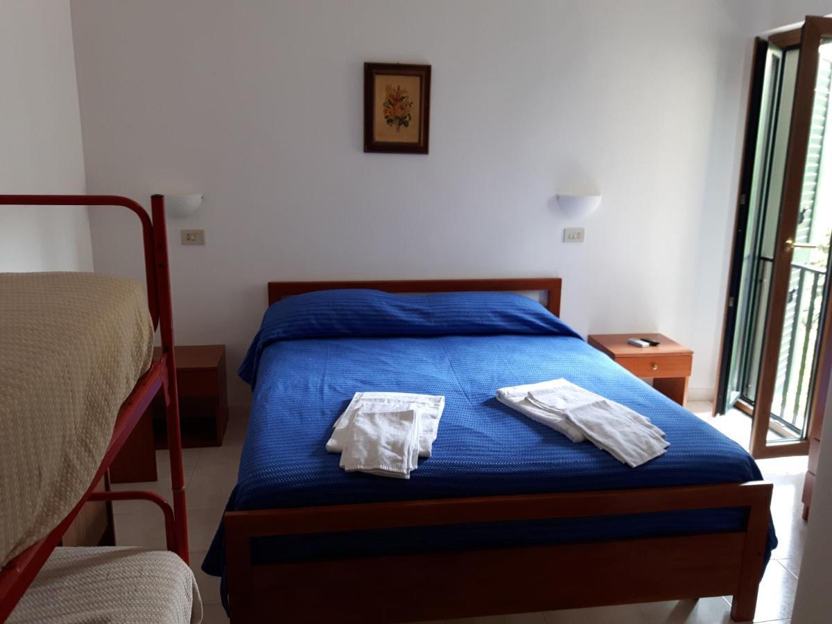 Hotel Parigino Palinuro Zewnętrze zdjęcie